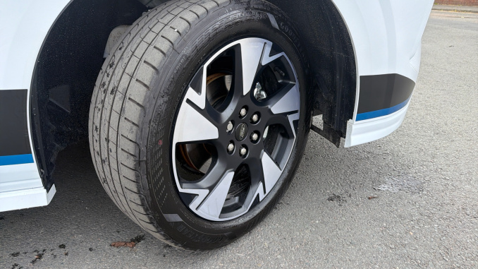 Ford Transit Custom 320 L2 Diesel Fwd 2.0 EcoBlue 150ps H1 Double Cab Van Sport - Image 30